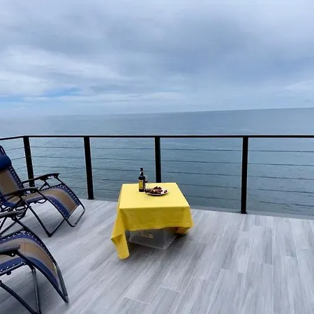 Ocean Front * Paul do Mar (Madeira)